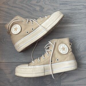 Converse Chuck Taylor Beige Platform